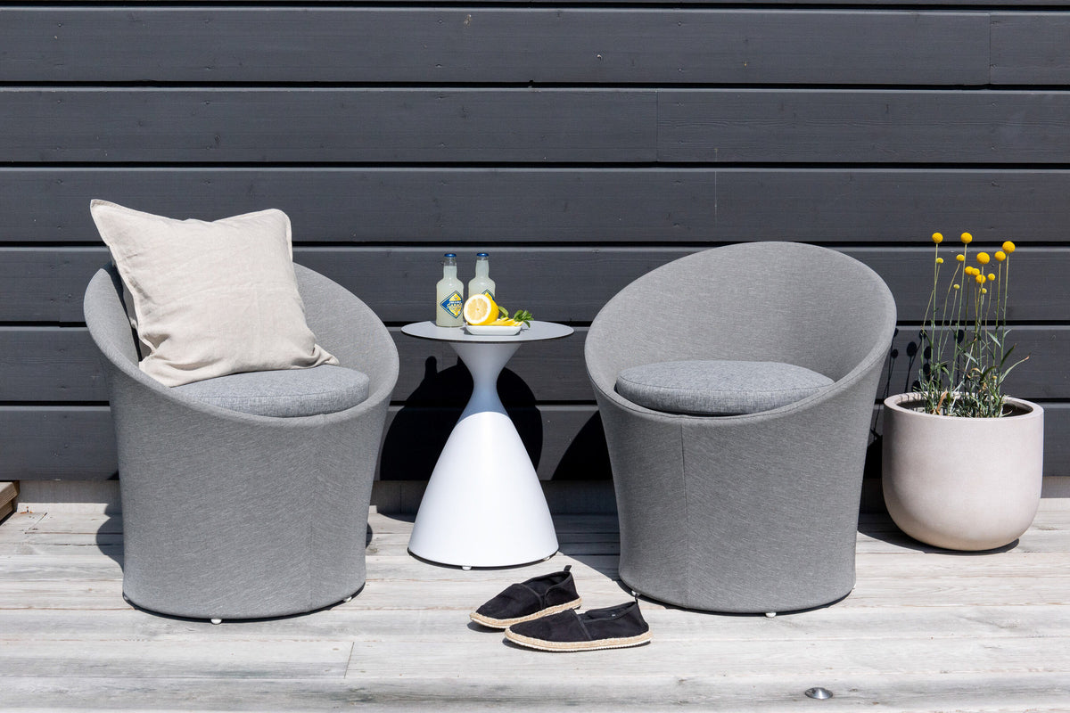 Spoga Lounge Outdoorset ⌀40cm in Weiss/Grau präsentiert im Onlineshop von KAQTU Design AG. Loungeset ist von Venture Home