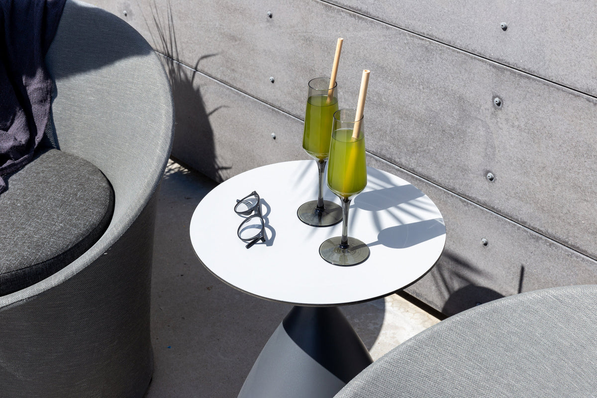 Spoga Lounge Outdoorset ⌀40cm in Schwarz/Grau präsentiert im Onlineshop von KAQTU Design AG. Loungeset ist von Venture Home