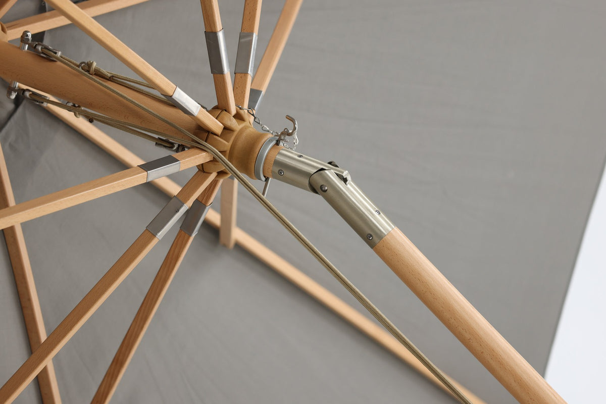 Nypo Sonnenschirm in Grau präsentiert im Onlineshop von KAQTU Design AG. Sonnenschirm ist von Venture Home