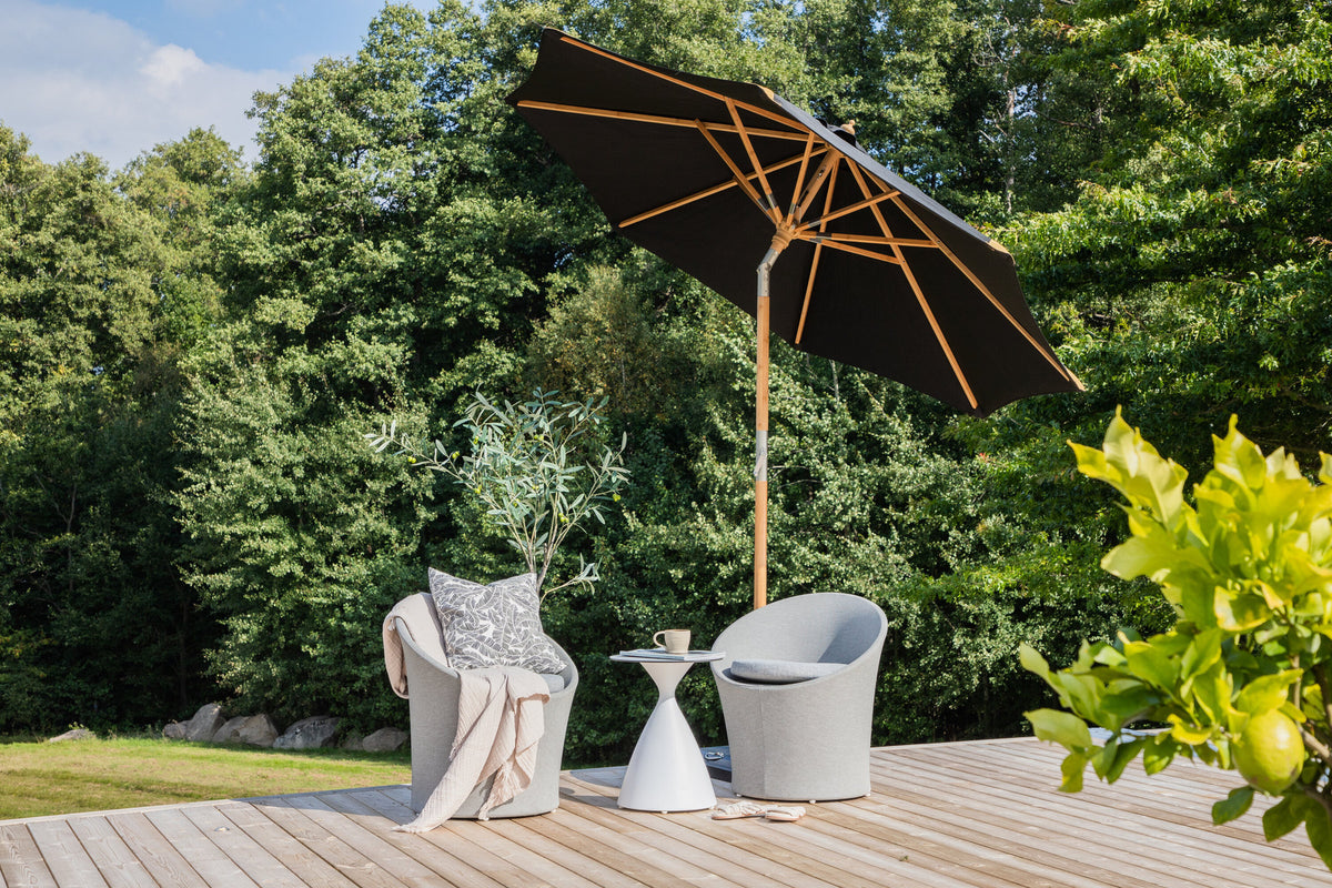 Cerox Sonnenschirm in Schwarz präsentiert im Onlineshop von KAQTU Design AG. Sonnenschirm ist von Venture Home