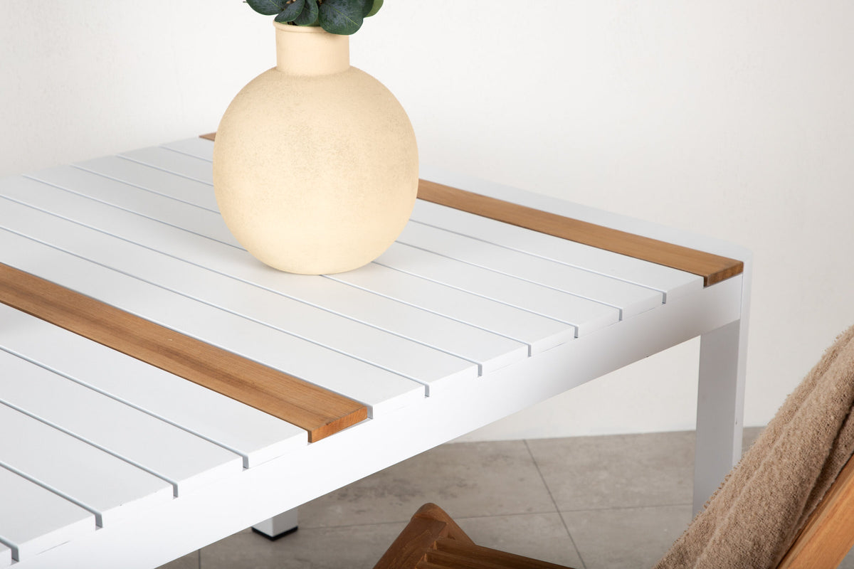 Togo Gartentisch in Weiss präsentiert im Onlineshop von KAQTU Design AG. Gartentisch ist von Venture Home