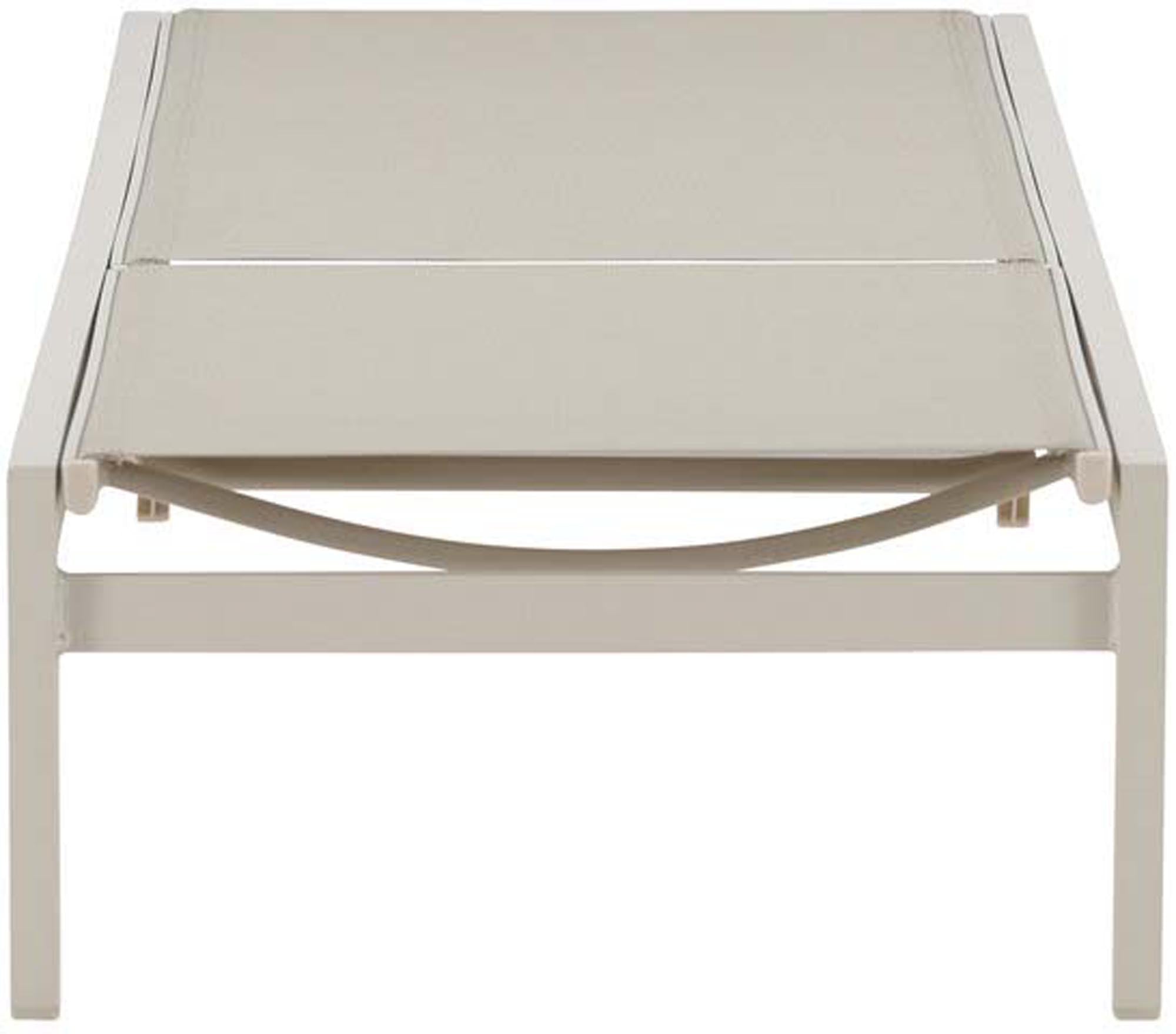 Die Copacabana Sonnenliege von Venture Home kombiniert modernes Design mit Komfort für entspannte Stunden im Garten.