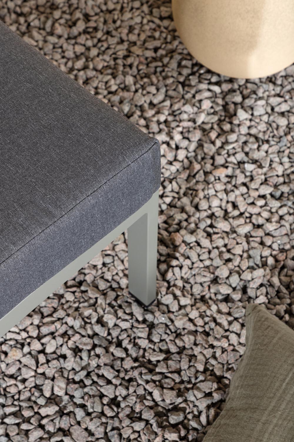 Copacabana Sofa Middle in Khaki / Grau präsentiert im Onlineshop von KAQTU Design AG. Lounge Sofa ist von Venture Home