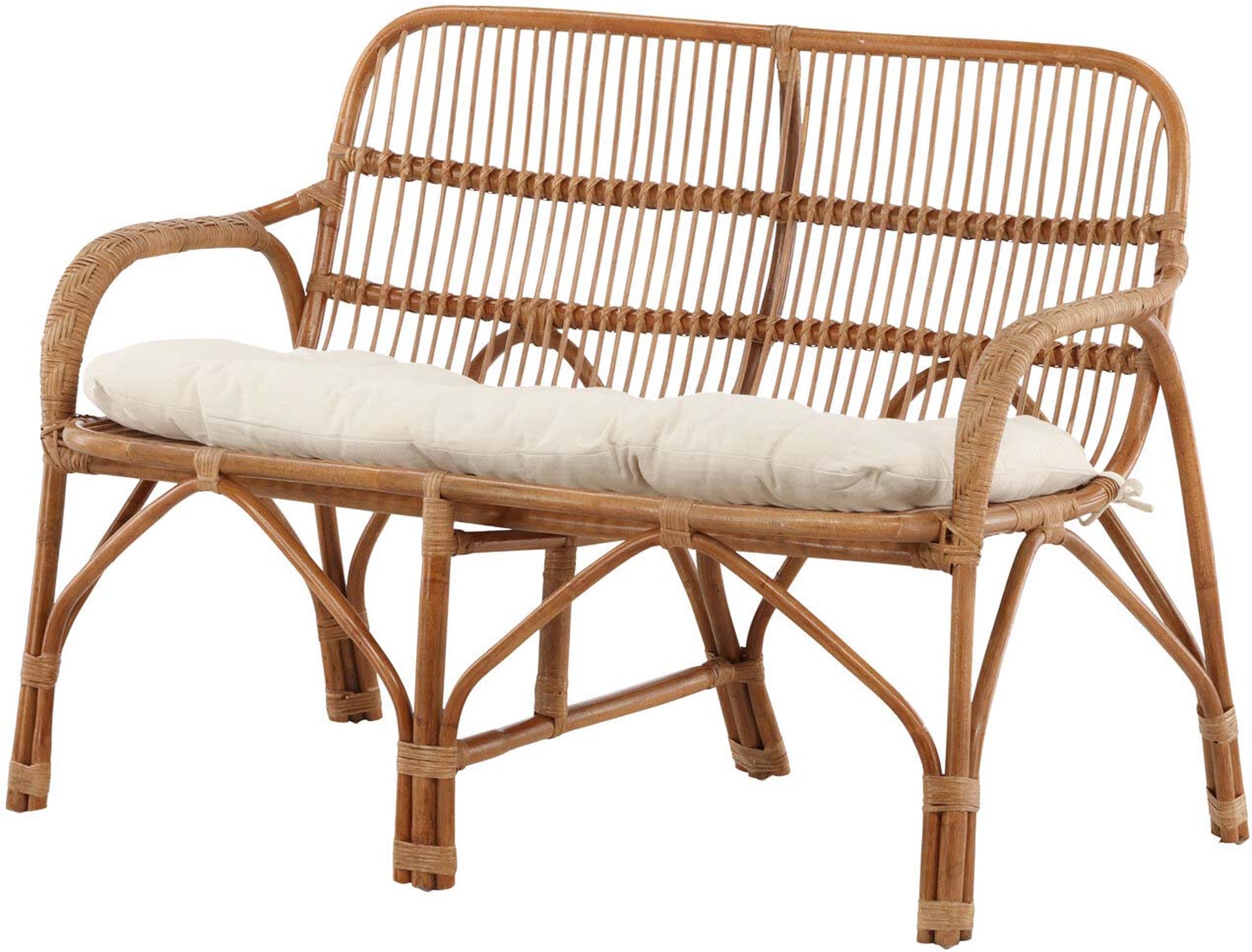 Stilvolles Nella Sofa von Venture Home, ideal für Garten und Terrasse. Hochwertiges Rattan, inklusive bequemer Kissen in Offwhite.