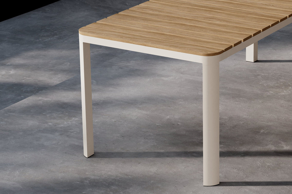 Rechteckiger Gartentisch Etna in Beige präsentiert im Onlineshop von KAQTU Design AG. Gartentisch ist von Venture Home