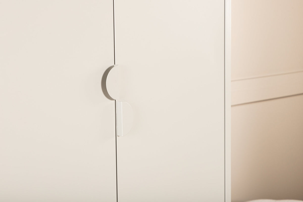 Piring Wardrobe in Beige präsentiert im Onlineshop von KAQTU Design AG. Drehtürenschrank ist von Venture Home