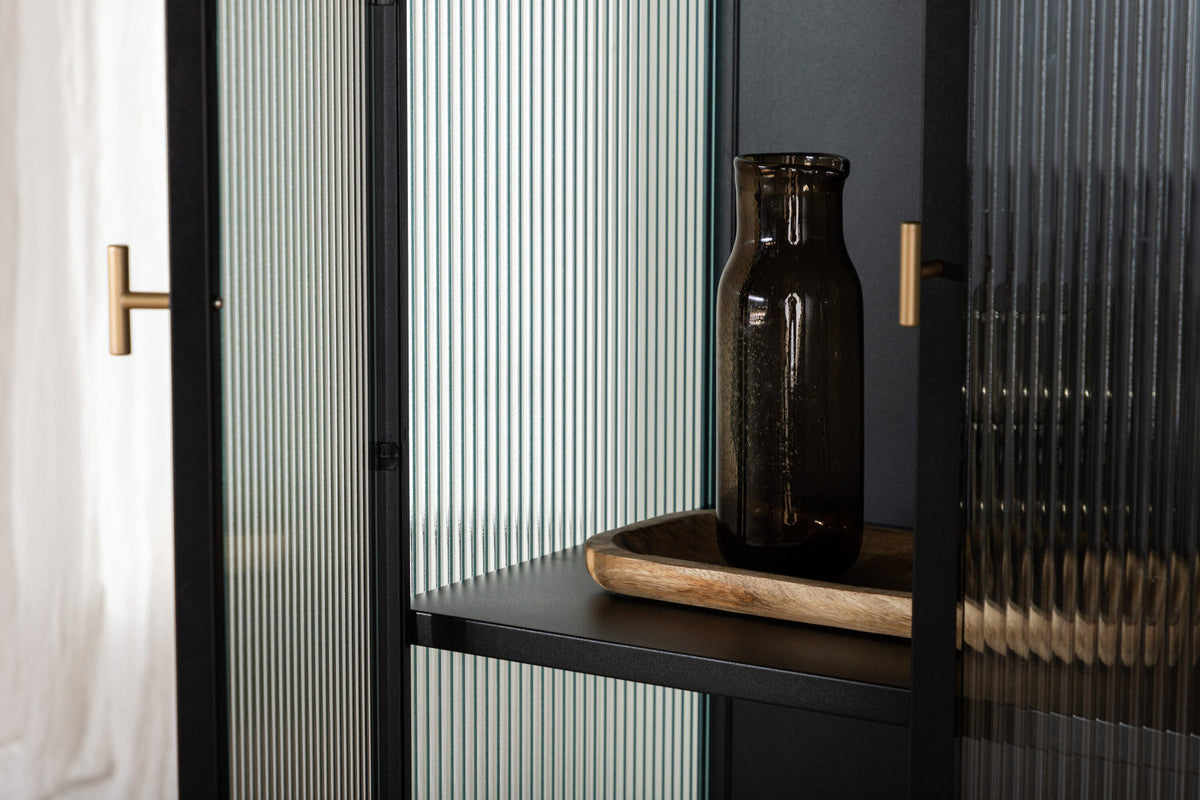 Garis Cabinet in Schwarz präsentiert im Onlineshop von KAQTU Design AG. Cabinet ist von Venture Home