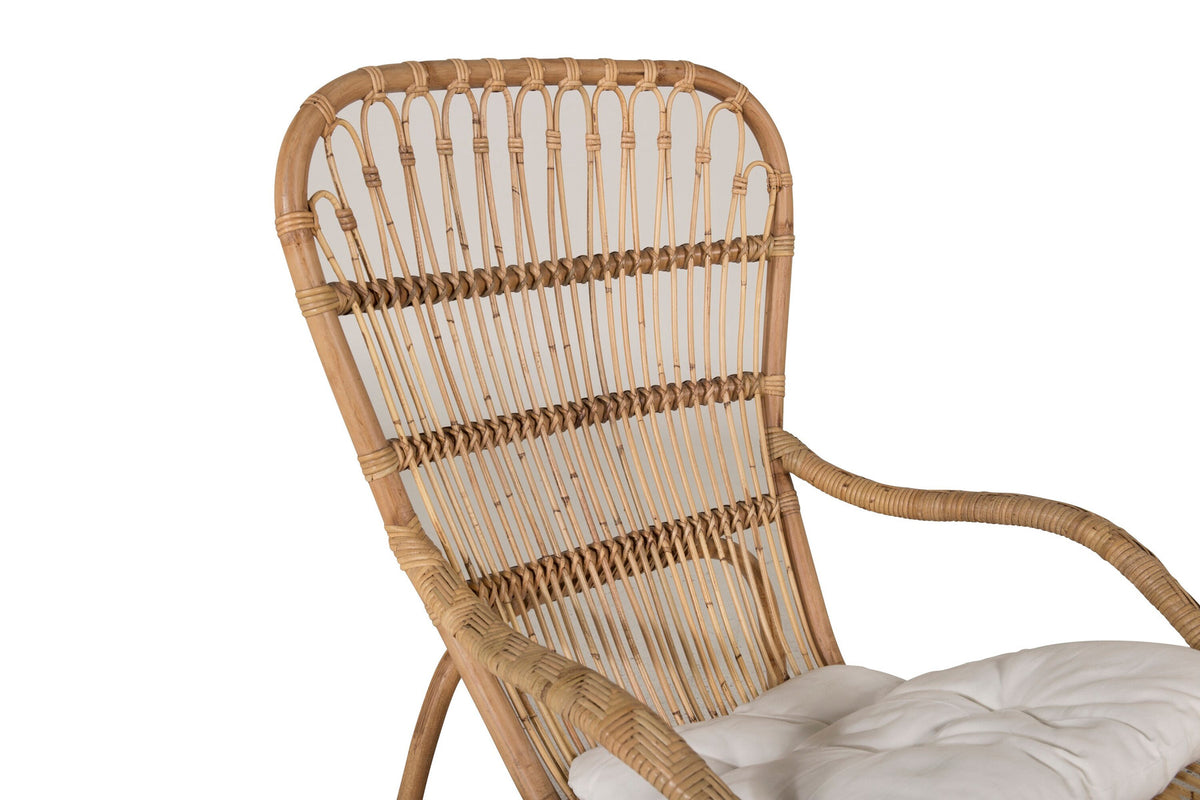 Ella Loungestuhl in Offwhite präsentiert im Onlineshop von KAQTU Design AG. Outdoor-Sessel ist von Venture Home