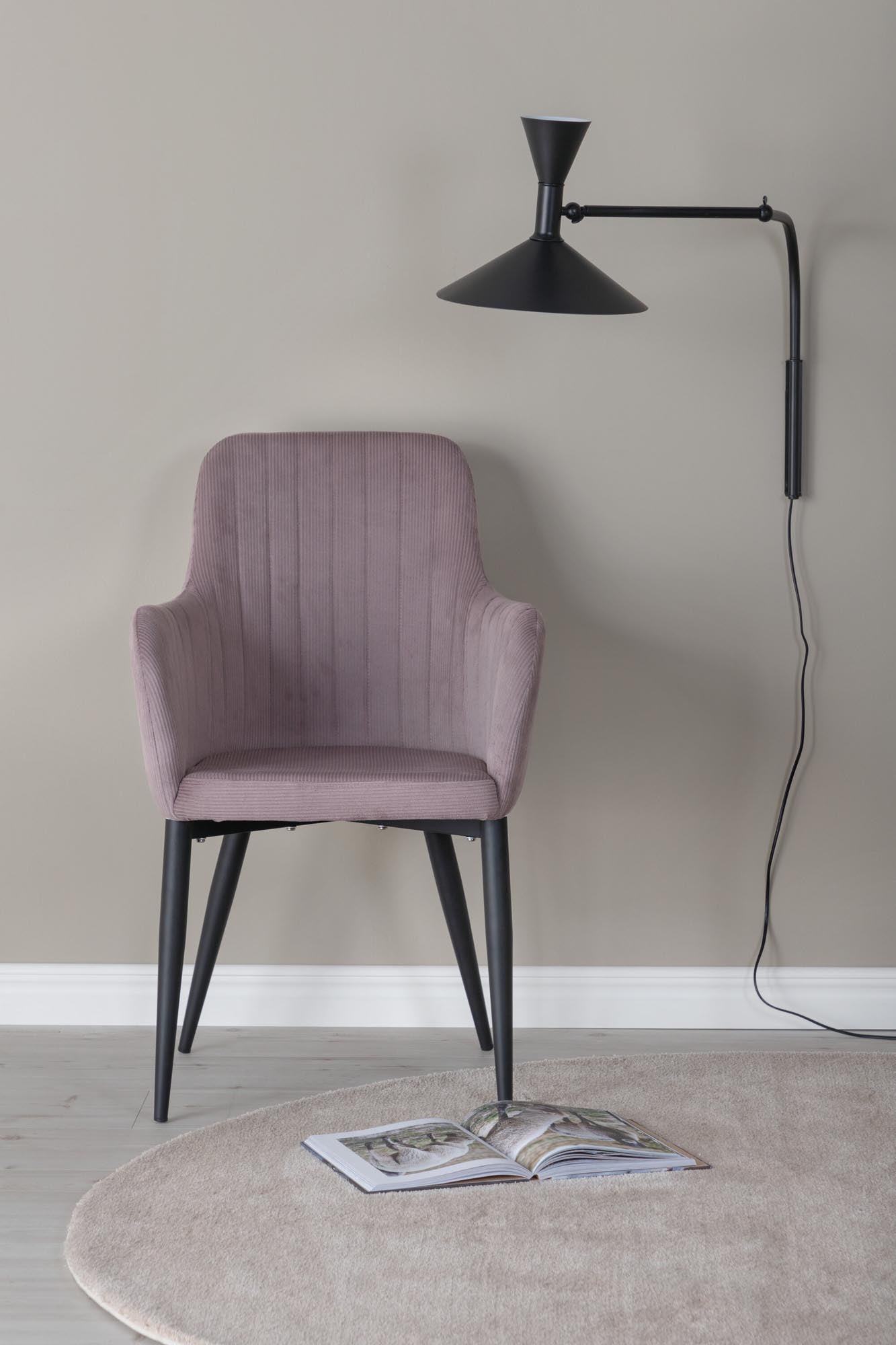 Der Comfort Stuhl von Venture Home vereint modernes Design und hohen Sitzkomfort. Ideal für Esszimmer, Küche oder Home Office.