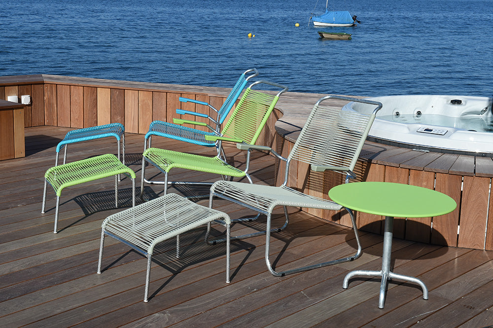 Genießen Sie den Säntis Kufen-Hochlehner Spaghetti von Schaffner – die perfekte Kombination aus Komfort und modernem Design für Ihre Outdoor-Oase.