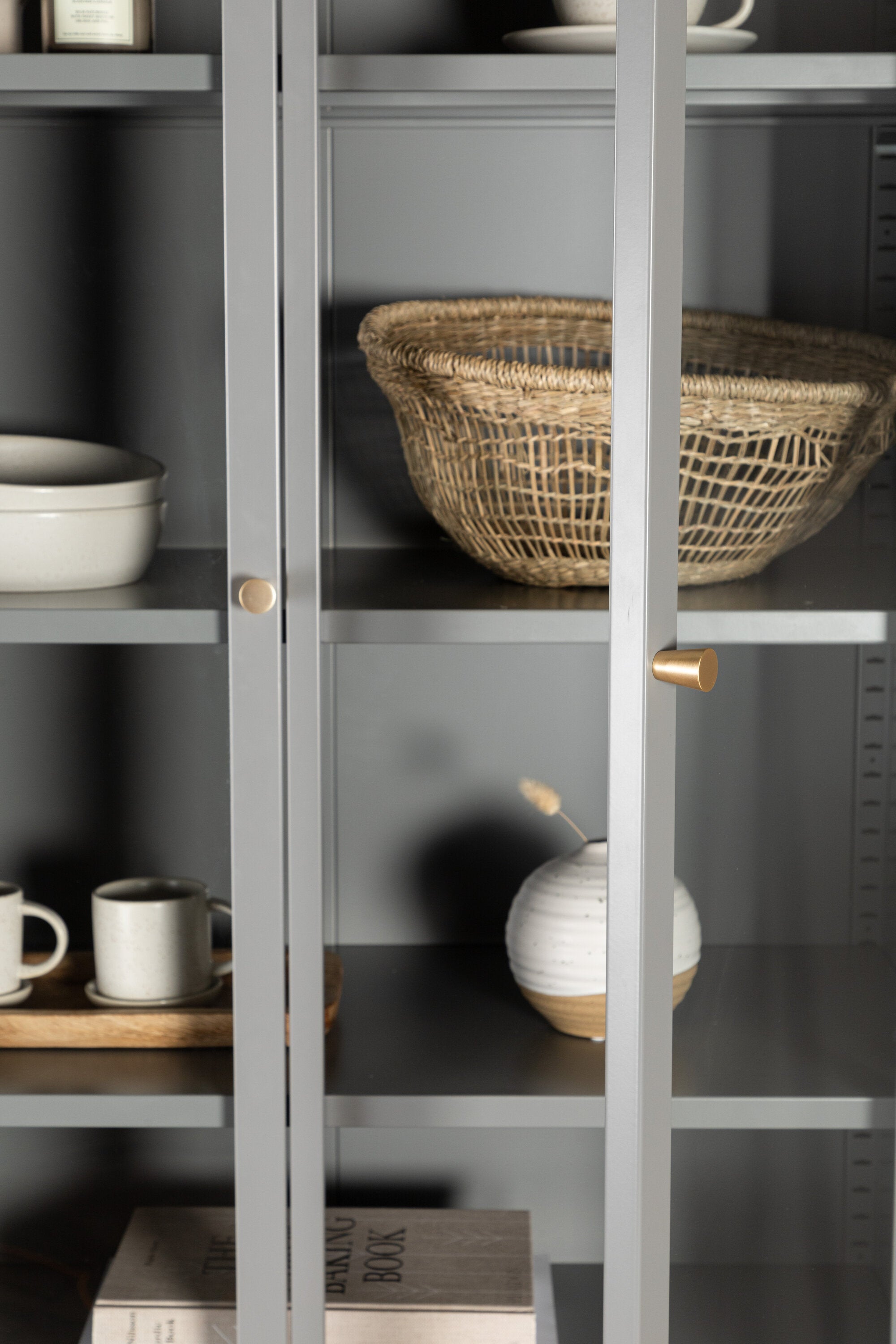 Bakal Regal in Hellgrau präsentiert im Onlineshop von KAQTU Design AG. Standregal ist von Venture Home