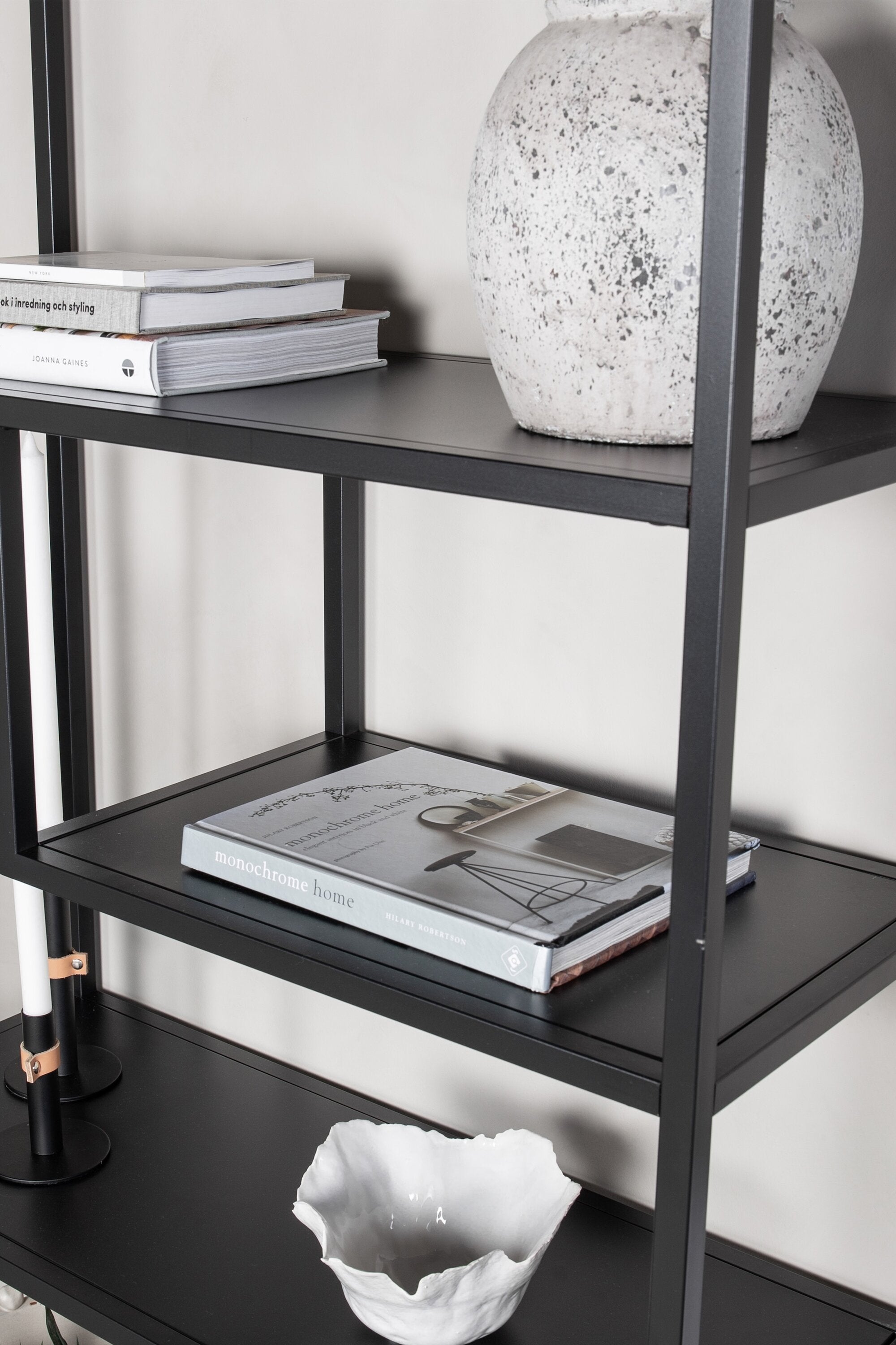 Staal Regal in Schwarz präsentiert im Onlineshop von KAQTU Design AG. Standregal ist von Venture Home