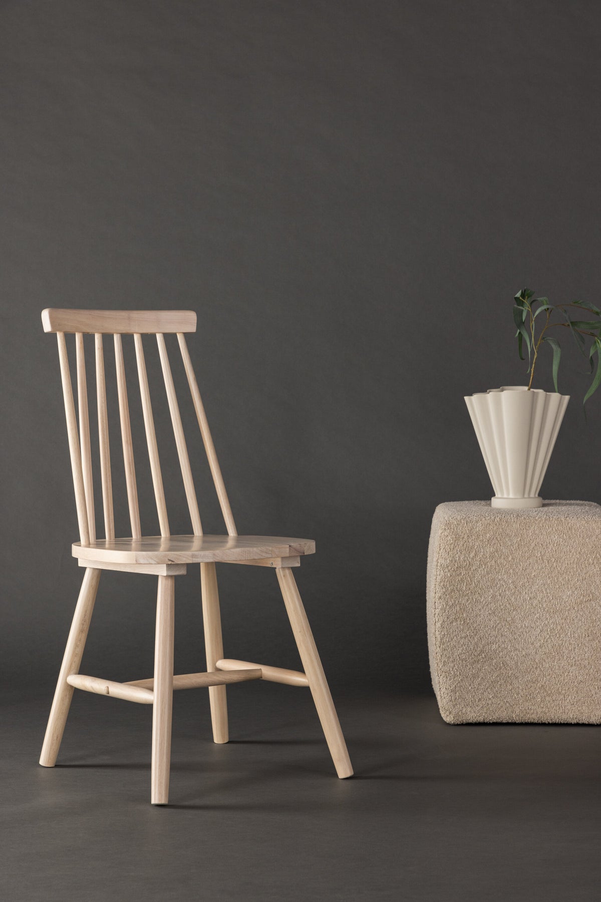 Lönneberga Esszimmerstuhl in Tünchen präsentiert im Onlineshop von KAQTU Design AG. Stuhl ist von Venture Home