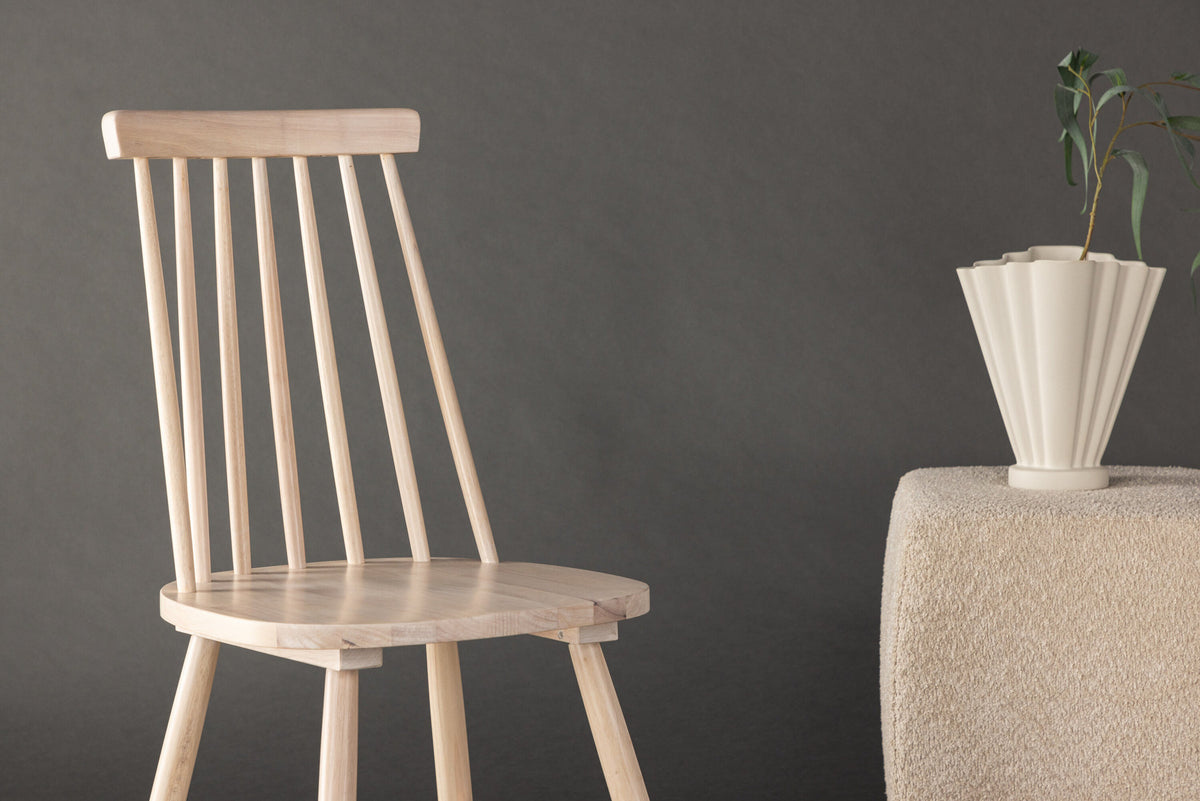 Lönneberga Esszimmerstuhl in Tünchen präsentiert im Onlineshop von KAQTU Design AG. Stuhl ist von Venture Home