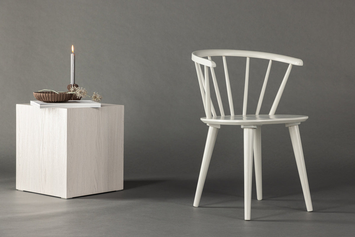 Bobby Esszimmerstuhl in Hellgrau präsentiert im Onlineshop von KAQTU Design AG. Stuhl ist von Venture Home