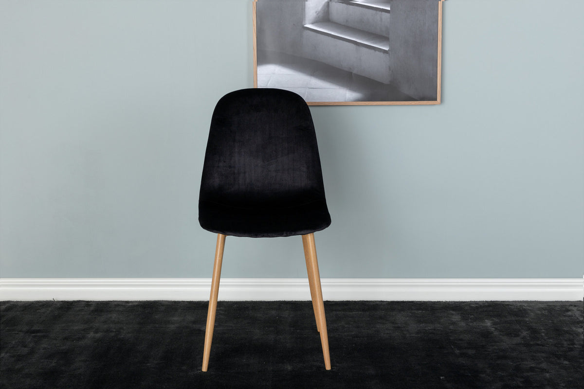 Polar Stuhl in Schwarz/Eicheimitat präsentiert im Onlineshop von KAQTU Design AG. Stuhl ist von Venture Home