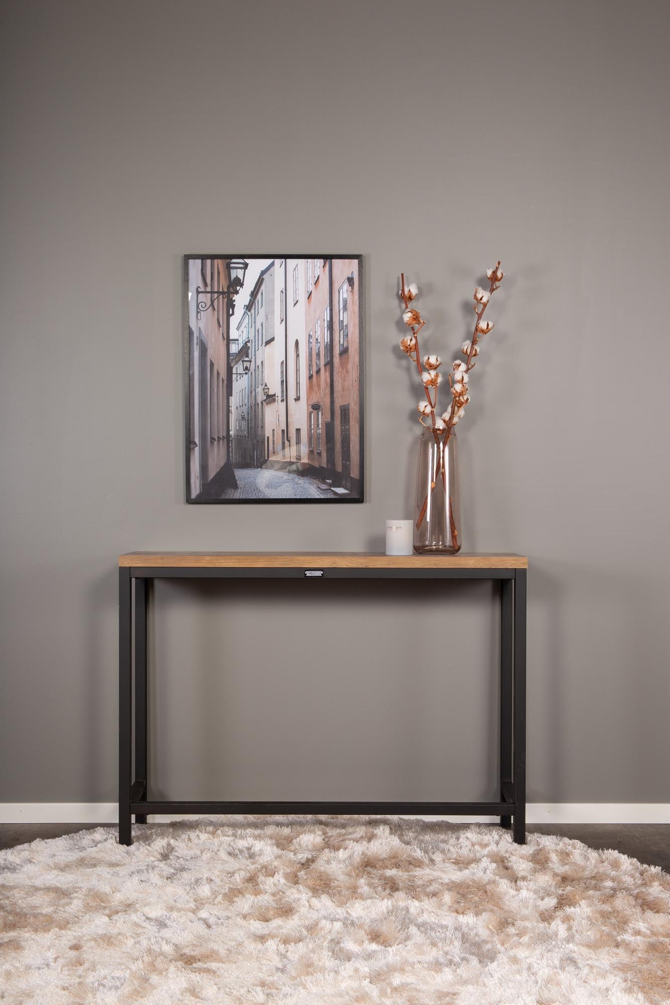 Stylischer Rise Beistelltisch von Venture Home: Hochwertige Materialien, modernes Design und praktische Regale für jeden Raum.