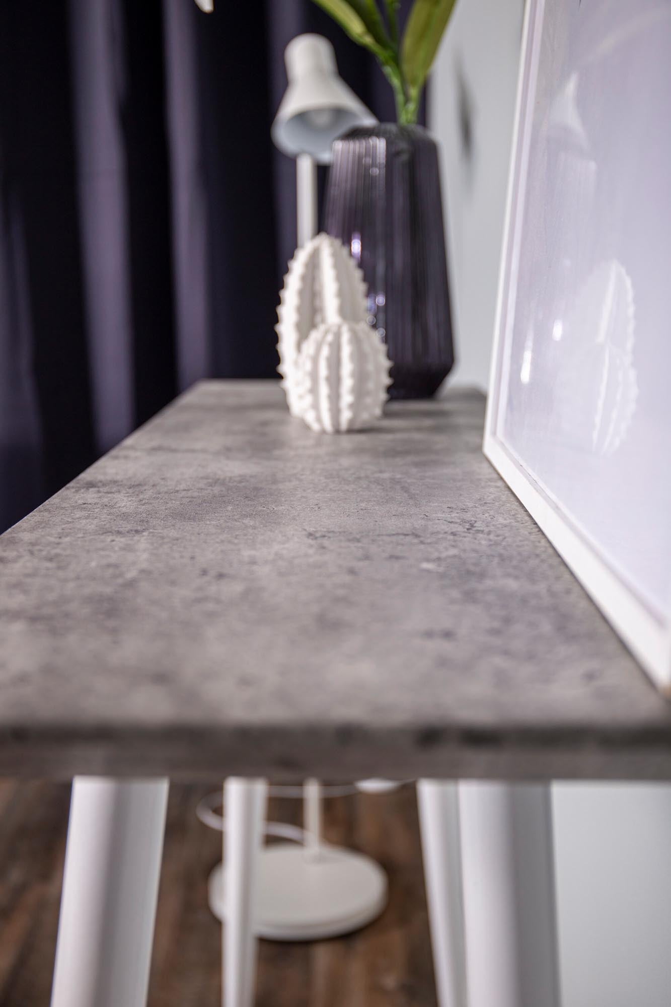 Edge Beistelltisch in Weiss präsentiert im Onlineshop von KAQTU Design AG. Beistelltisch ist von Venture Home