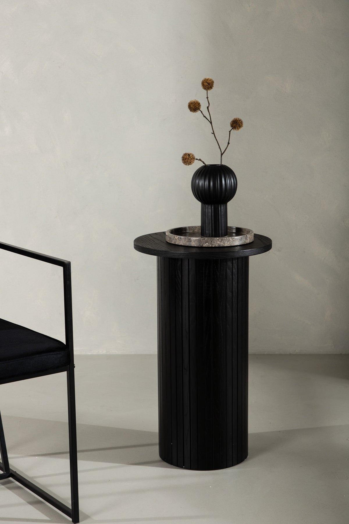 Bianca Beistelltisch in Schwarz präsentiert im Onlineshop von KAQTU Design AG. Beistelltisch ist von Venture Home
