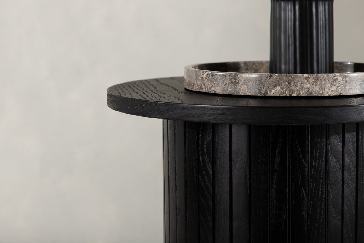 Bianca Beistelltisch in Schwarz präsentiert im Onlineshop von KAQTU Design AG. Beistelltisch ist von Venture Home