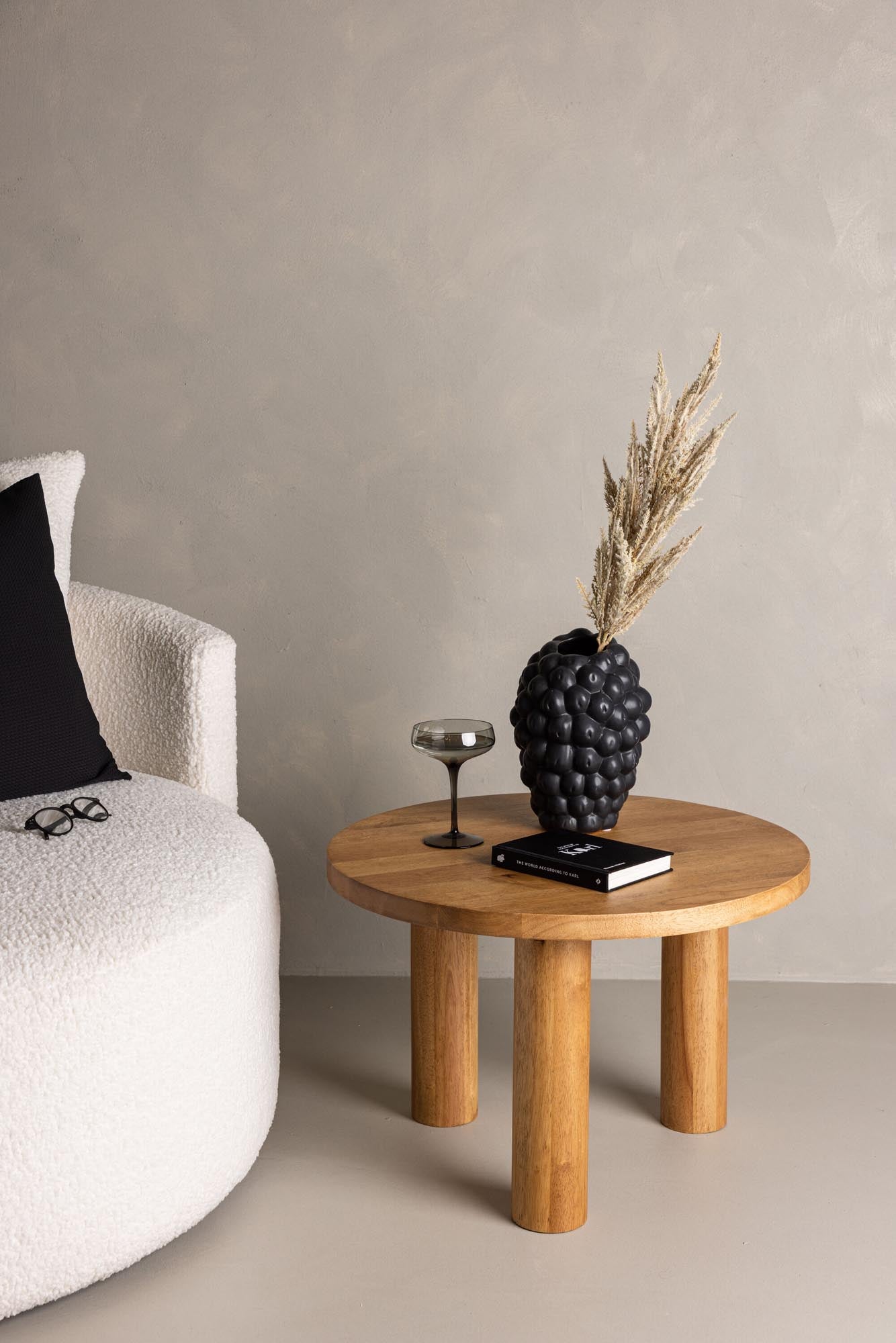 Duxbury Beistelltisch in Braun präsentiert im Onlineshop von KAQTU Design AG. Beistelltisch ist von Venture Home