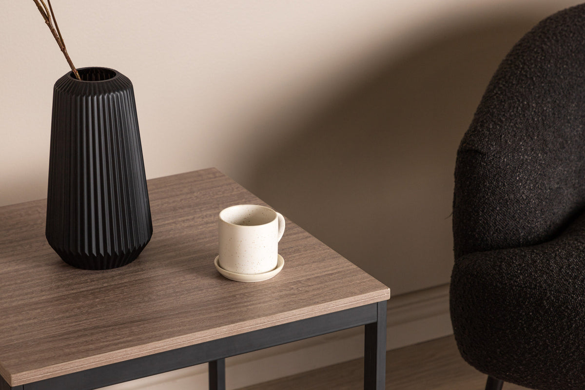Arbor Beistelltisch in Braun präsentiert im Onlineshop von KAQTU Design AG. Beistelltisch ist von Venture Home