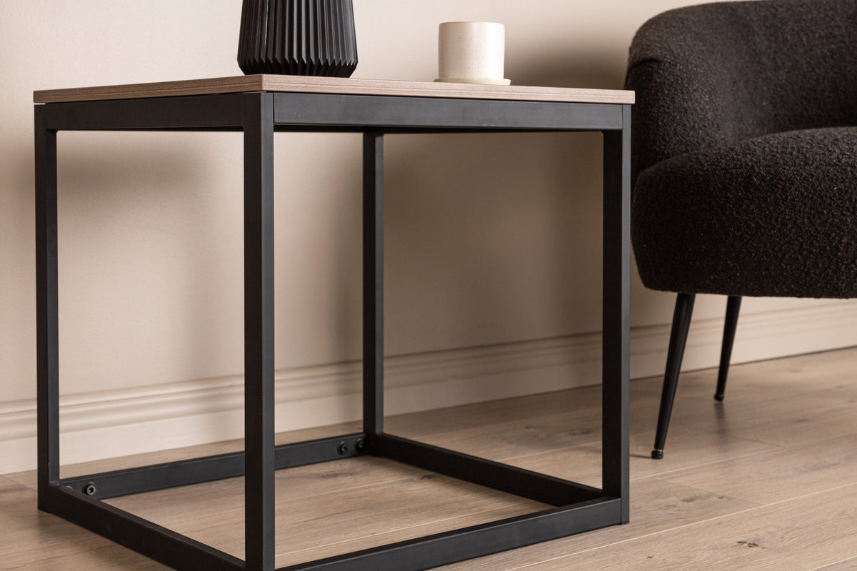 Arbor Beistelltisch in Braun präsentiert im Onlineshop von KAQTU Design AG. Beistelltisch ist von Venture Home
