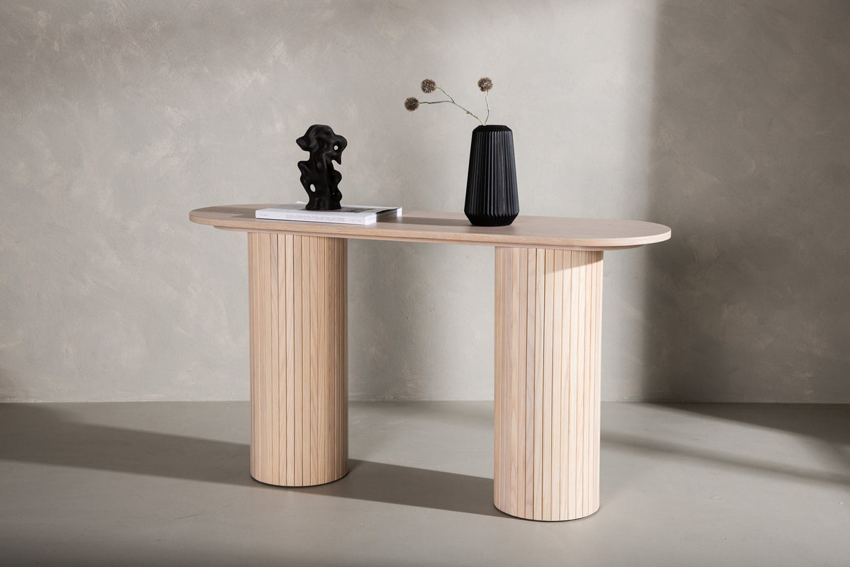Bianca Konsolentisch in Tünchen präsentiert im Onlineshop von KAQTU Design AG. Konsolentisch ist von Venture Home