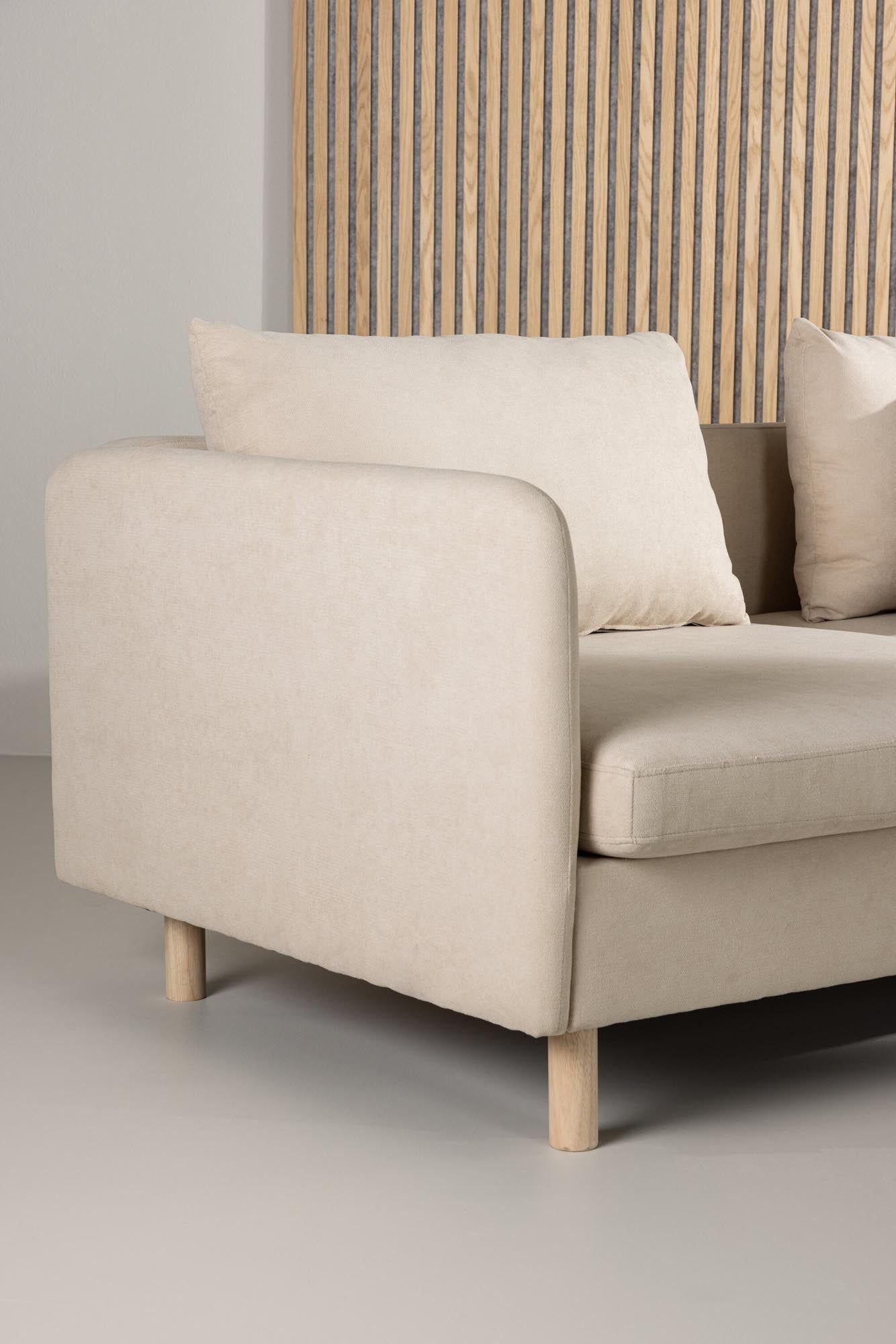 Stilvolles Zero 2-Sitzer Sofa in Beige für modernes Wohnen.