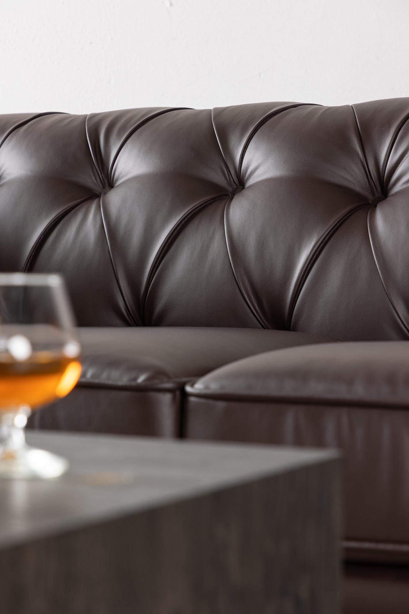 Ätran 3-Sitzer: Zeitloser Komfort im skandinavischen Design.