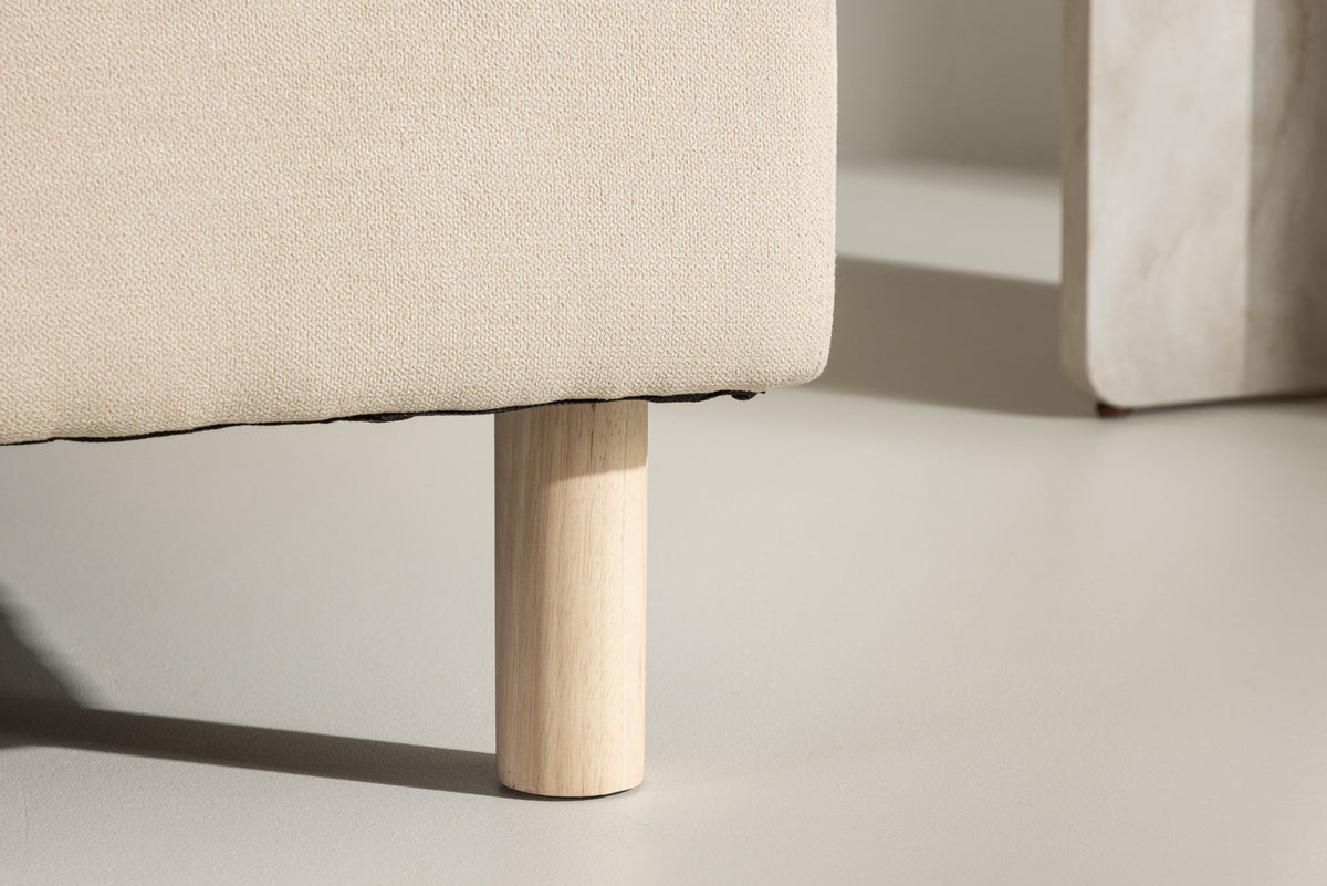 Zero Daybed in Beige präsentiert im Onlineshop von KAQTU Design AG. Modulares Sofa ist von Venture Home