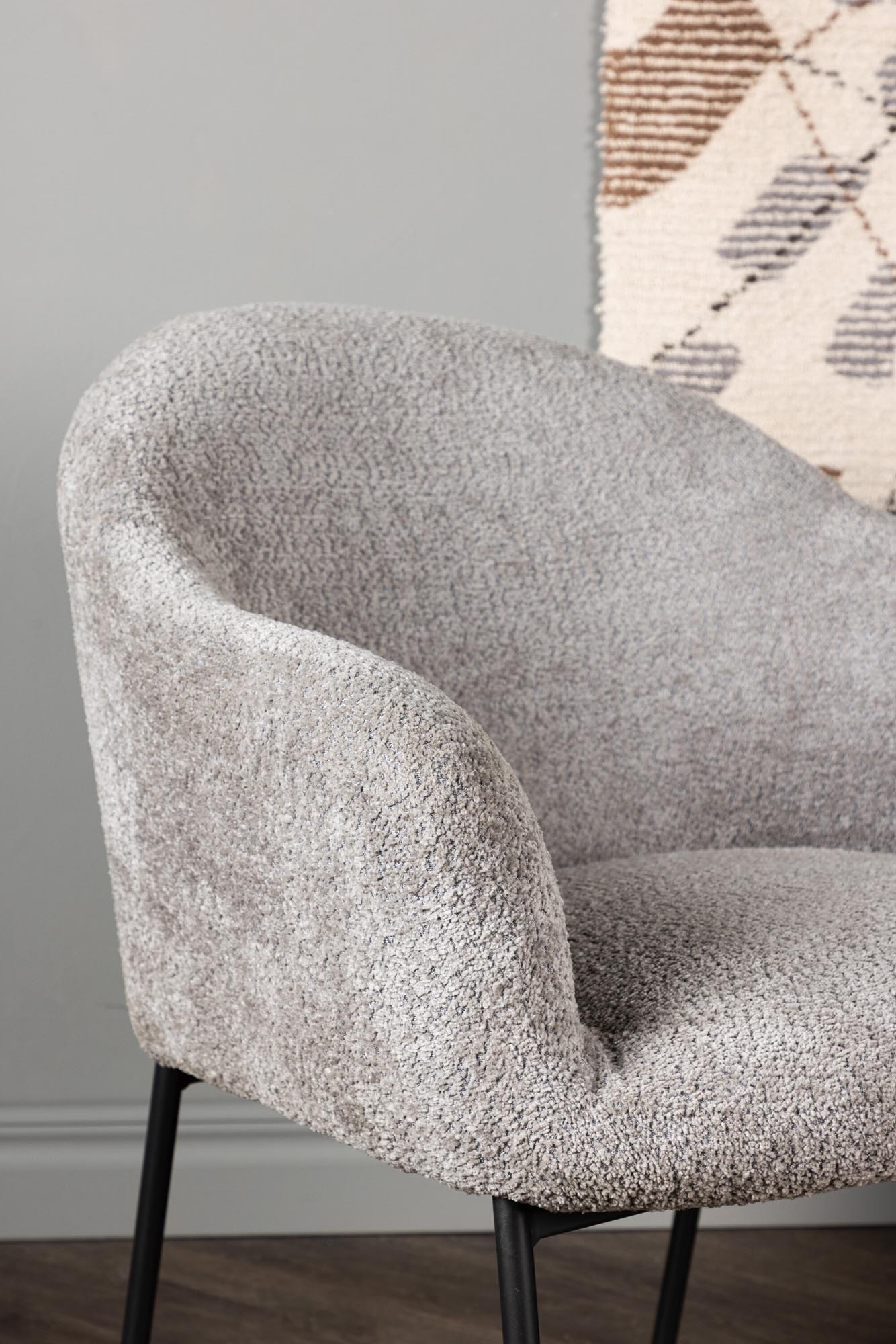 Moderner Catania Sessel von Venture Home: Bequemer grauer Boulé-Stoff, stilvolle schwarze Metallbeine, perfekt für Ihr Wohnzimmer. Maße: 85x80x88cm.