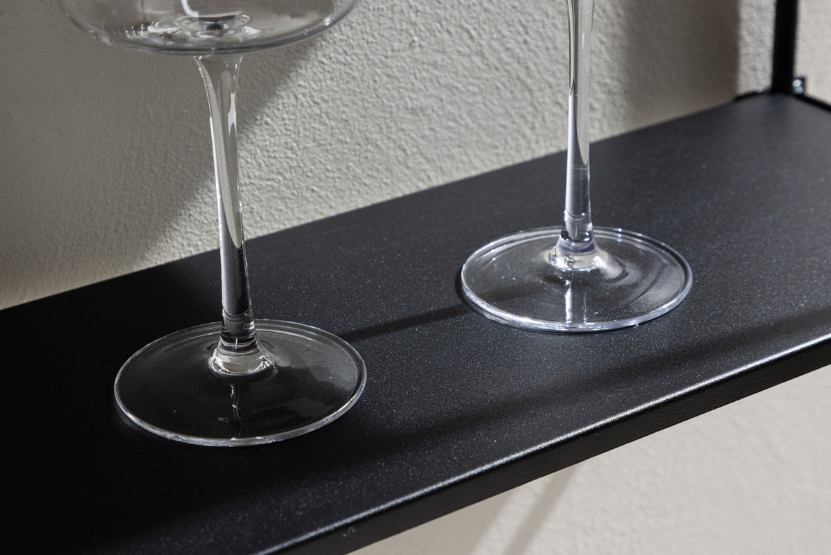 Lyon Regal in Schwarz präsentiert im Onlineshop von KAQTU Design AG. Standregal ist von Venture Home