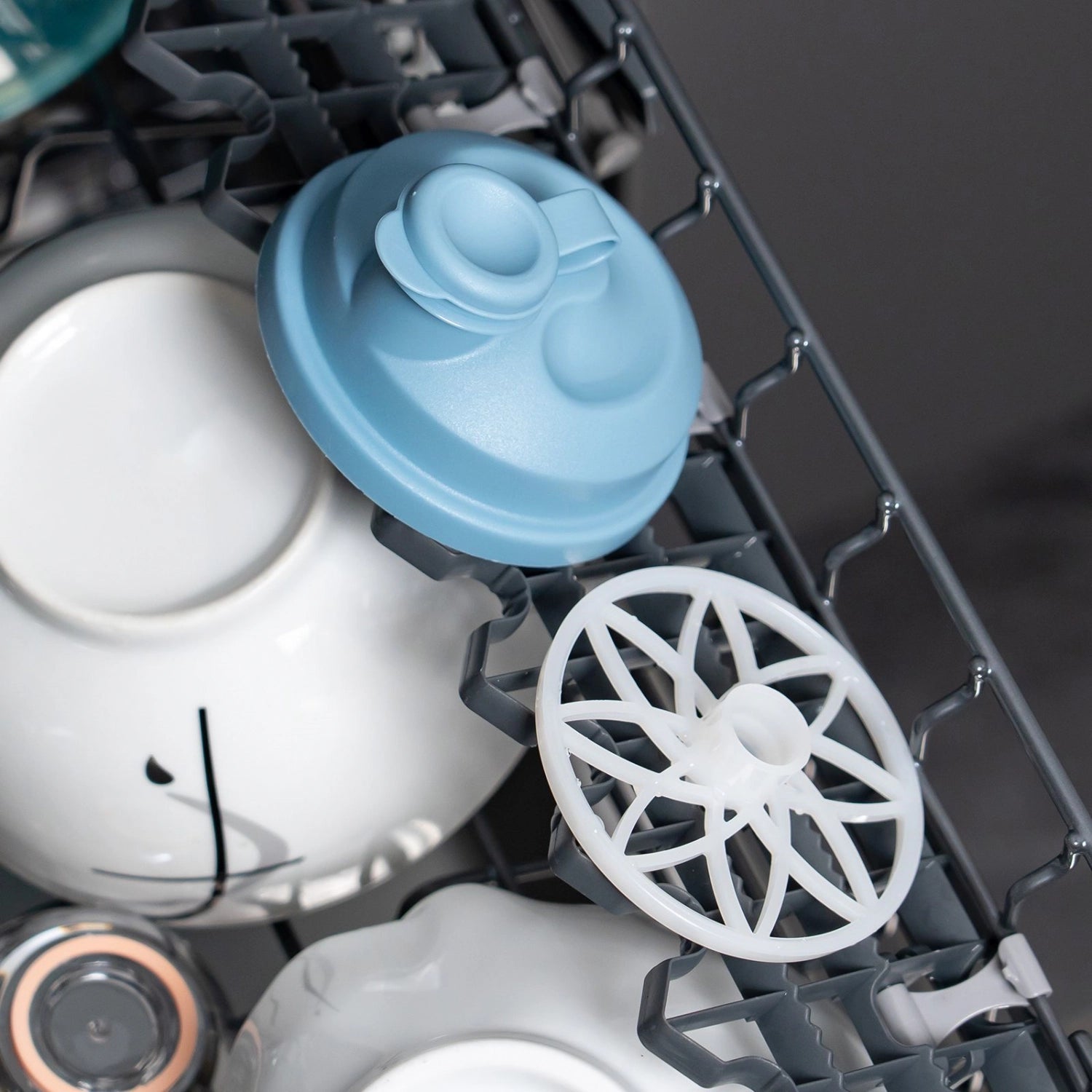 Mixery Dressingshaker 0.5l blau in Blau präsentiert im Onlineshop von KAQTU Design AG. Küchenhelfer ist von Westmark