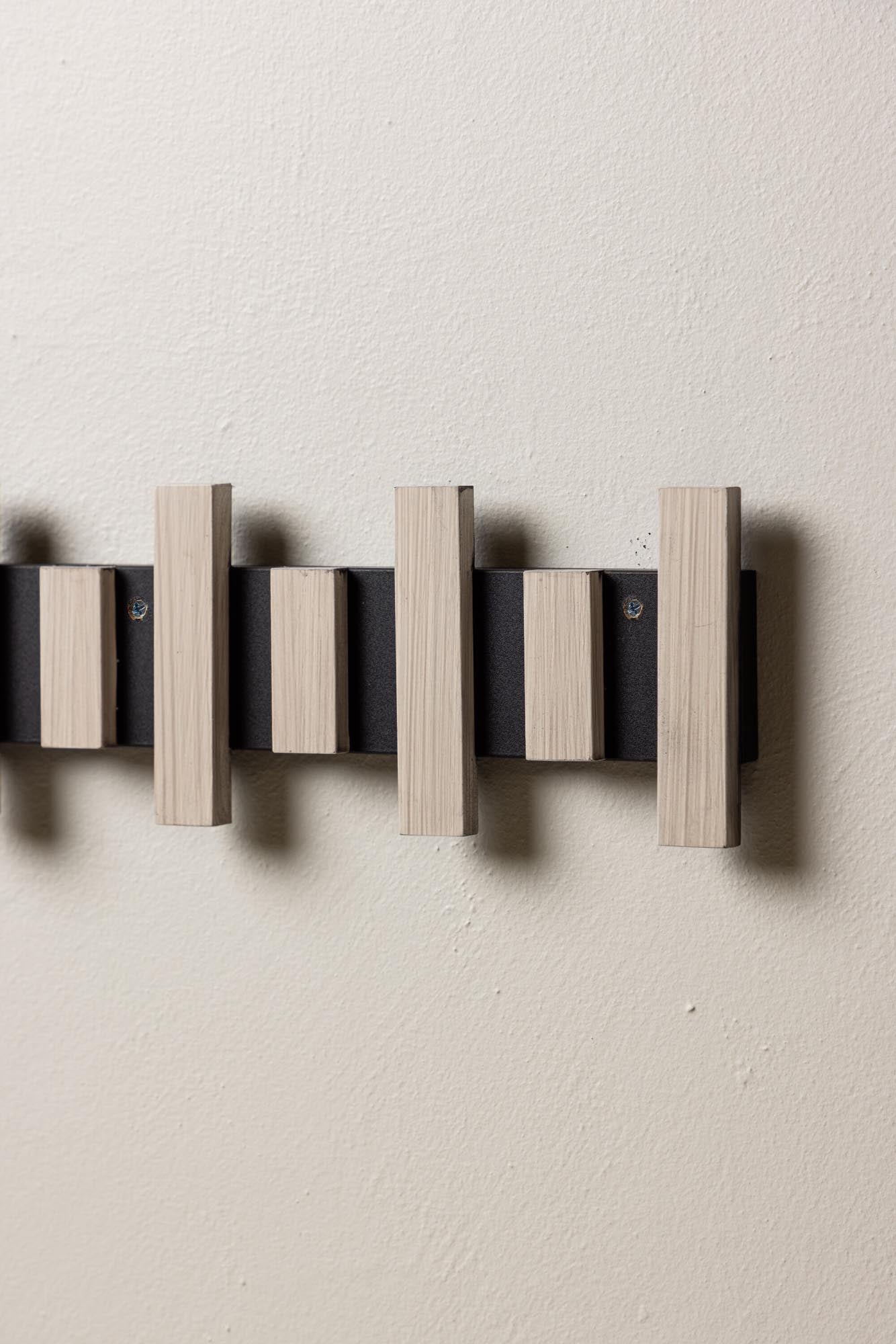 Nimes Hänger von Venture Home: Stilvolle Aufbewahrungslösung.