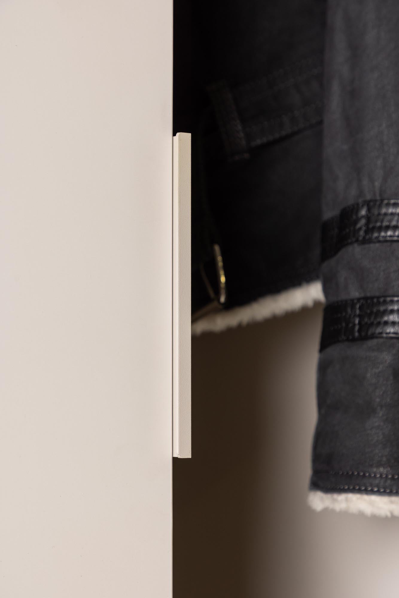 Venture Home Nice Gardrobe: Funktionalität trifft auf modernes Design.