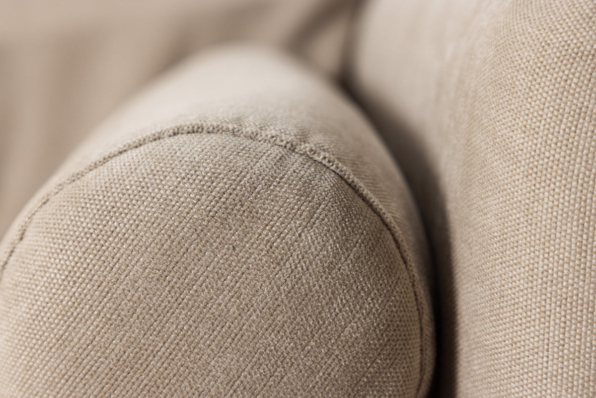 Antibes 3 Sitzer Sofa in Beige präsentiert im Onlineshop von KAQTU Design AG. 2er Sofa ist von Venture Home