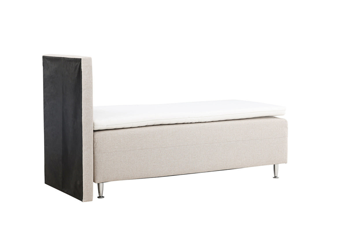 Bett Mesa in Beige präsentiert im Onlineshop von KAQTU Design AG. Bett ist von Venture Home