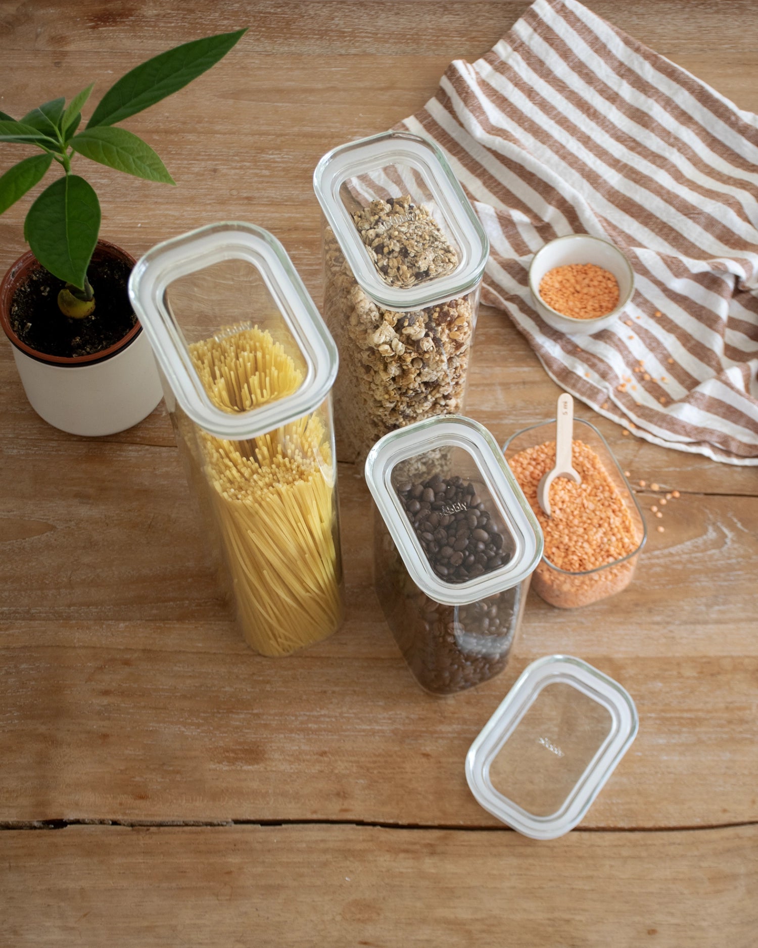 Barattolo portaoggetti con coperchio in vetro 1,8l 12,5x8,5x26,1cm