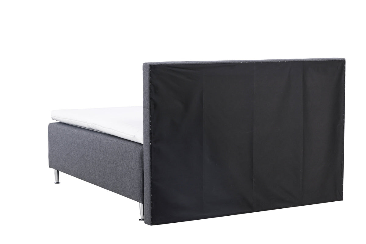 Bett Mesa in Dunkelgrau präsentiert im Onlineshop von KAQTU Design AG. Bett ist von Venture Home