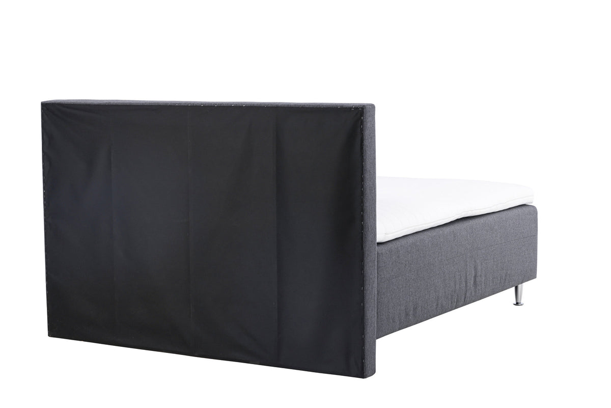 Bett Mesa in Dunkelgrau präsentiert im Onlineshop von KAQTU Design AG. Bett ist von Venture Home