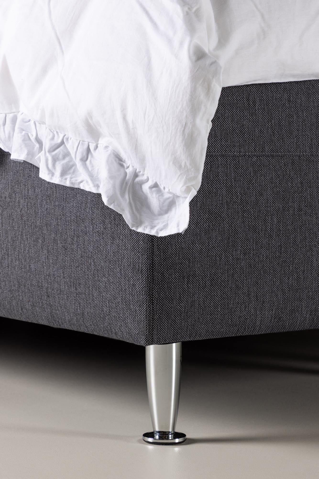 Bett Mesa von Venture Home: Modernes Design für erholsamen Schlaf.