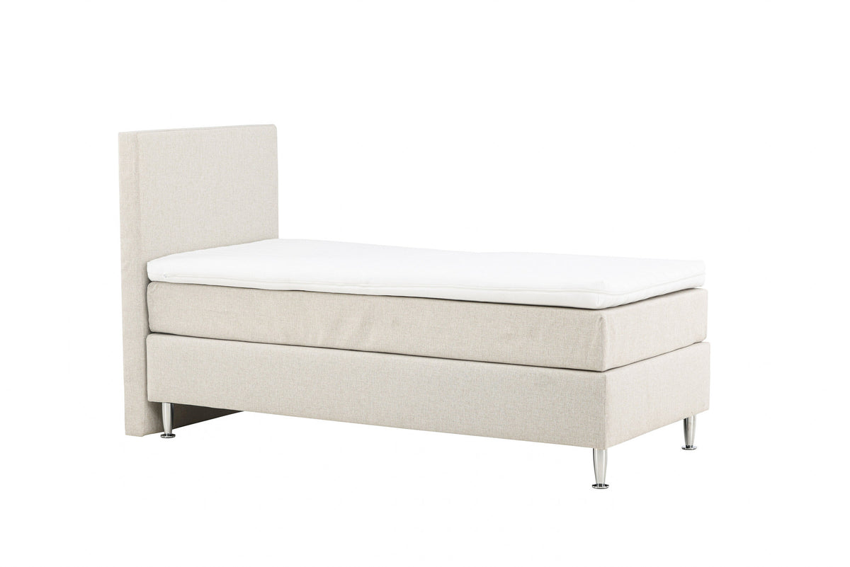Bett Toledo in Beige präsentiert im Onlineshop von KAQTU Design AG. Bett ist von Venture Home