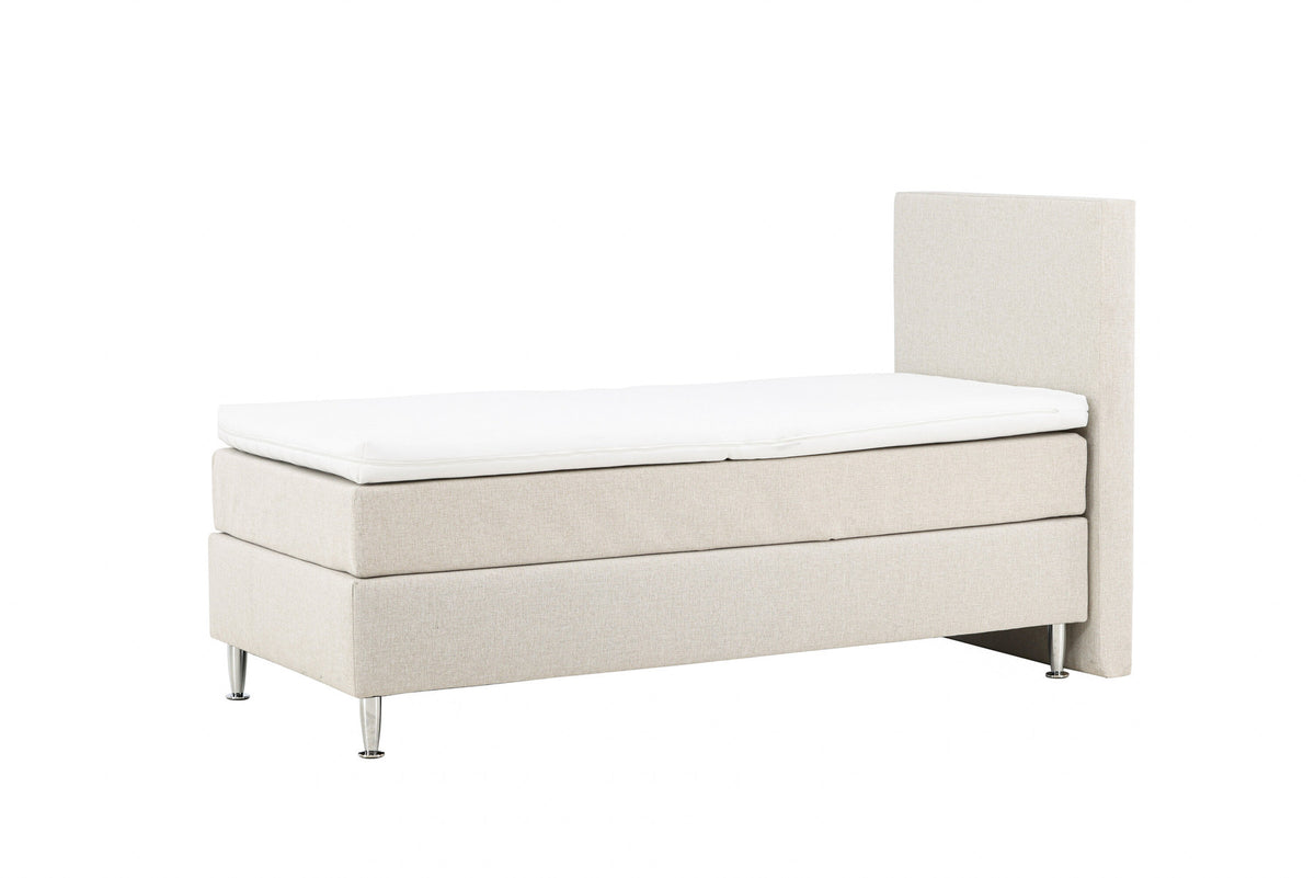 Bett Toledo in Beige präsentiert im Onlineshop von KAQTU Design AG. Bett ist von Venture Home