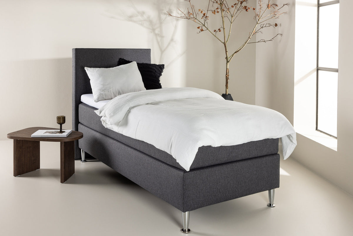 Bett Toledo in Dunkelgrau präsentiert im Onlineshop von KAQTU Design AG. Bett ist von Venture Home
