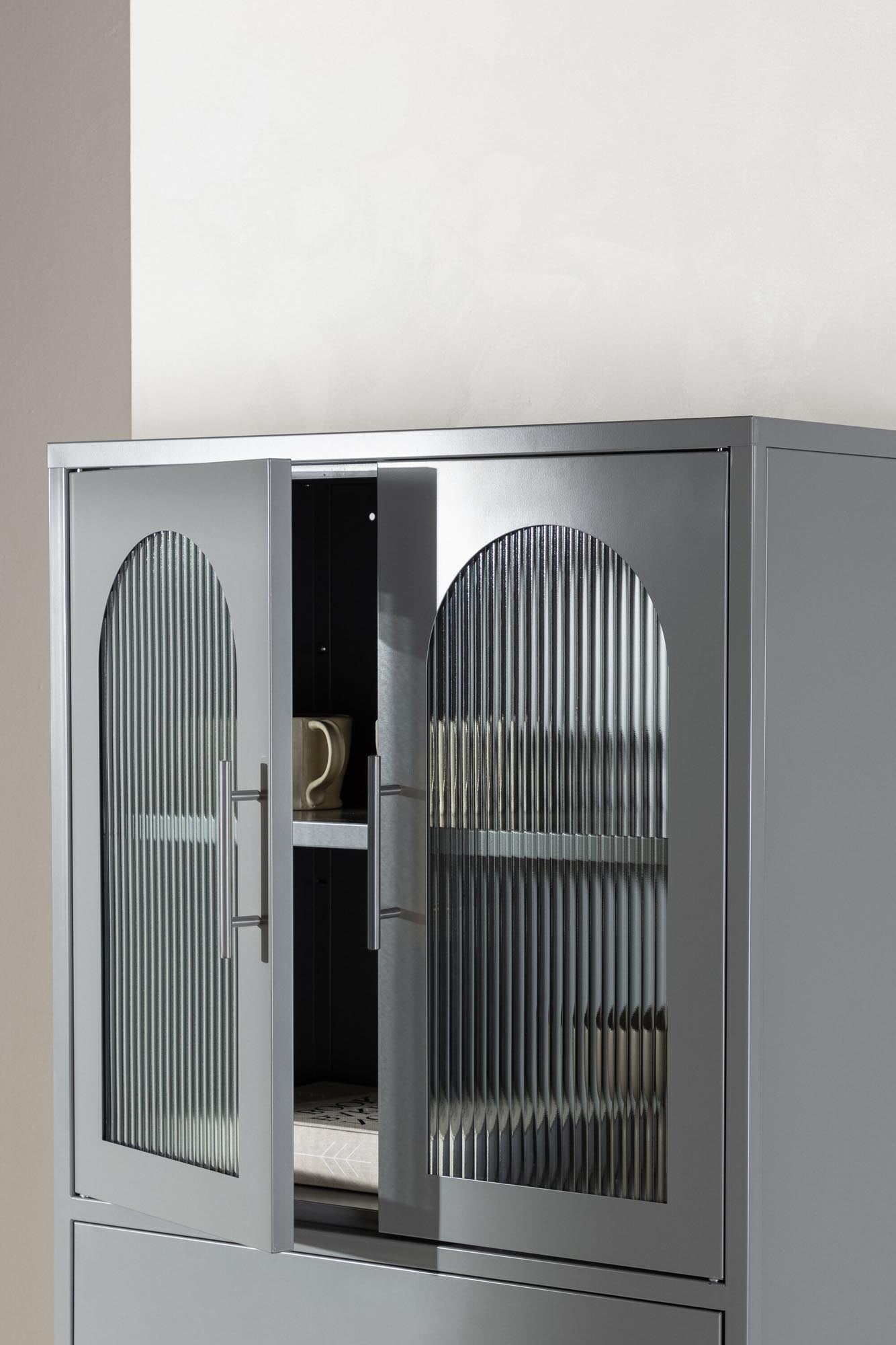 Kabinett La Paz: Stilvolle Aufbewahrungslösung von Venture Home.