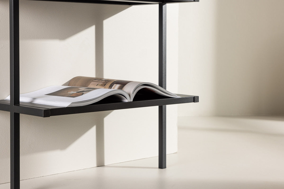 Caracas Regal in Schwarz präsentiert im Onlineshop von KAQTU Design AG. Wandregal ist von Venture Home