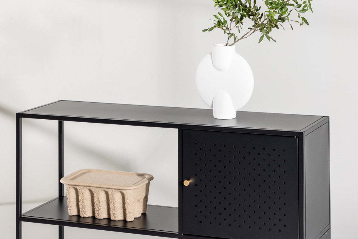 Salta Cabinet in Schwarz präsentiert im Onlineshop von KAQTU Design AG. Cabinet ist von Venture Home