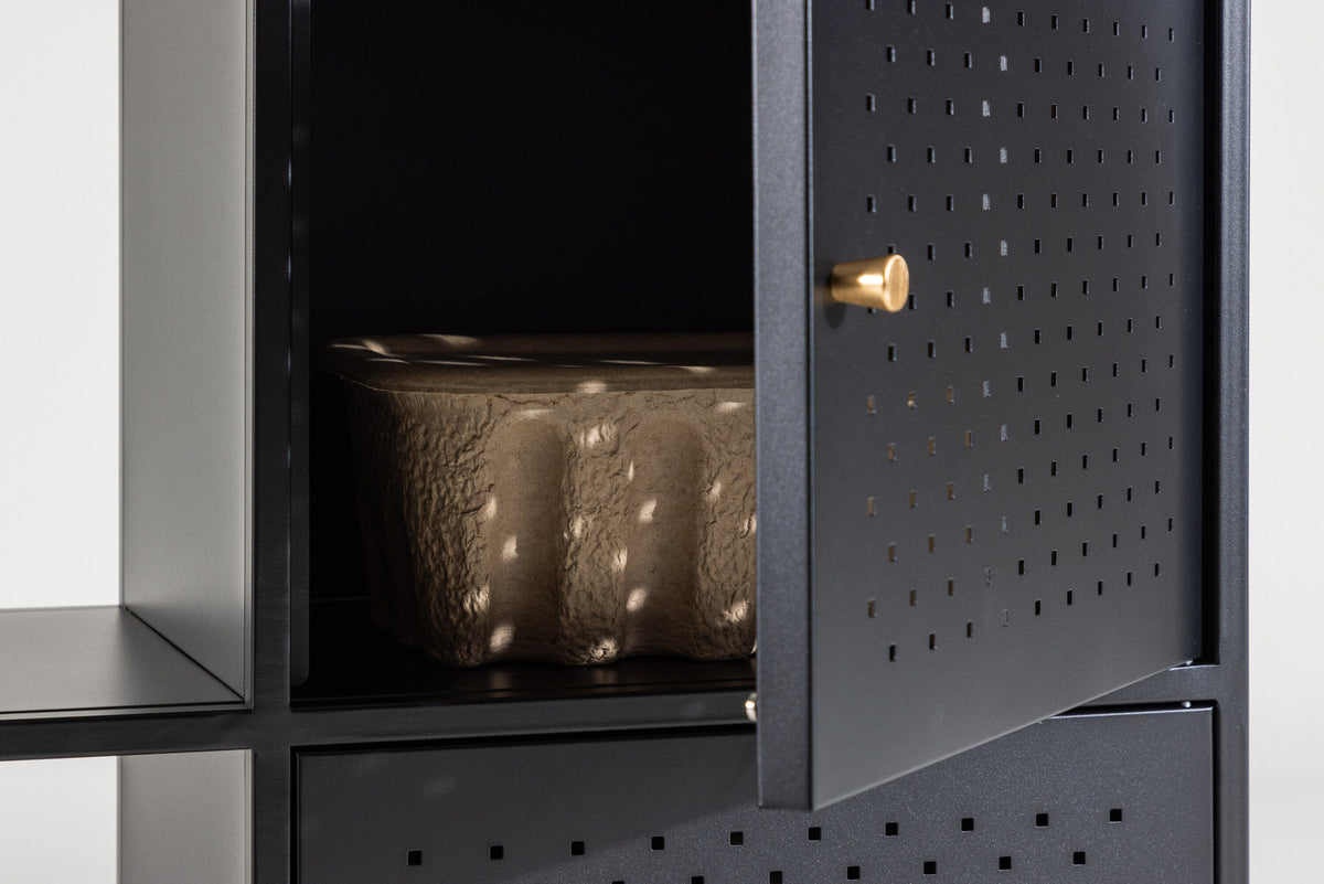 Salta Cabinet in Schwarz präsentiert im Onlineshop von KAQTU Design AG. Cabinet ist von Venture Home