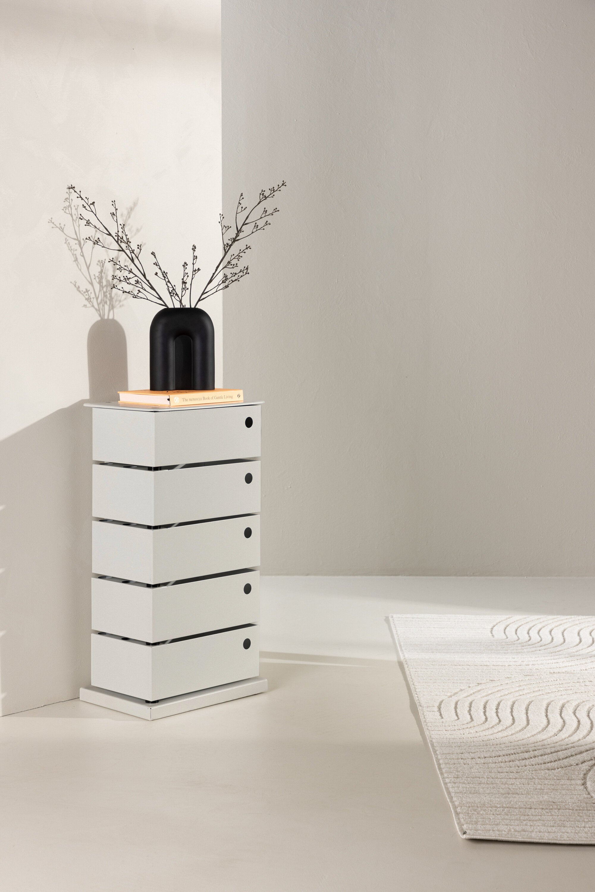 San Carlos Kommode in Weiss präsentiert im Onlineshop von KAQTU Design AG. Regal Zubehör ist von Venture Home